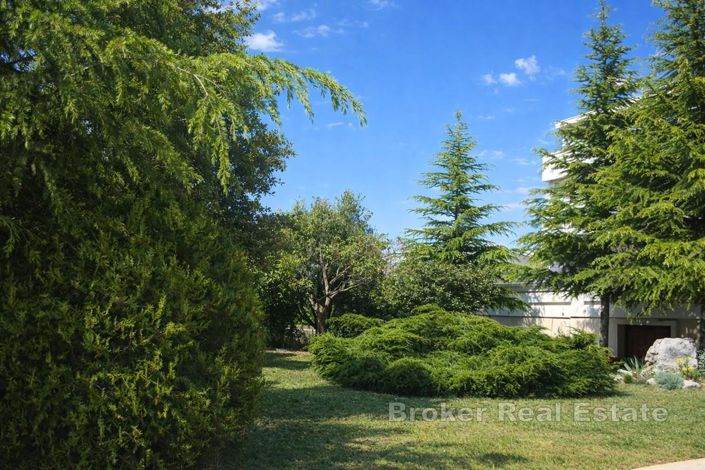 Image No.4-16 Bed Villa for sale