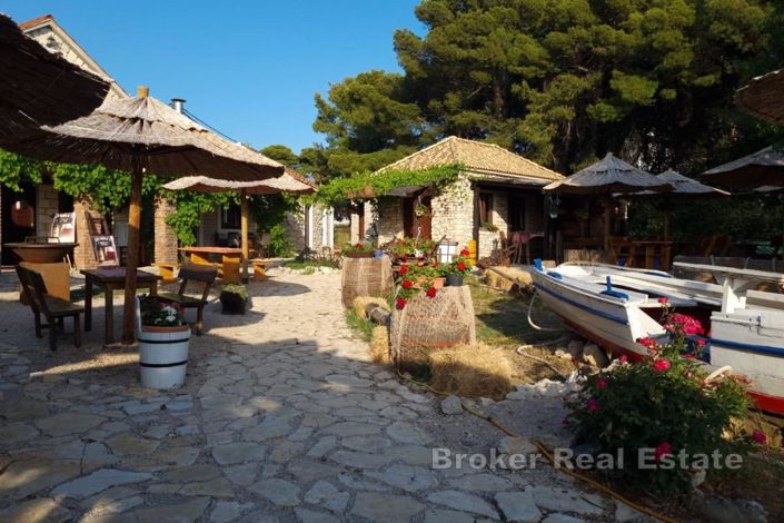 Image No.2-Commercial de 8 chambres à vendre à Vodice