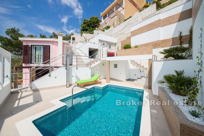 Image No.3-Villa de 5 chambres à vendre à Omiš