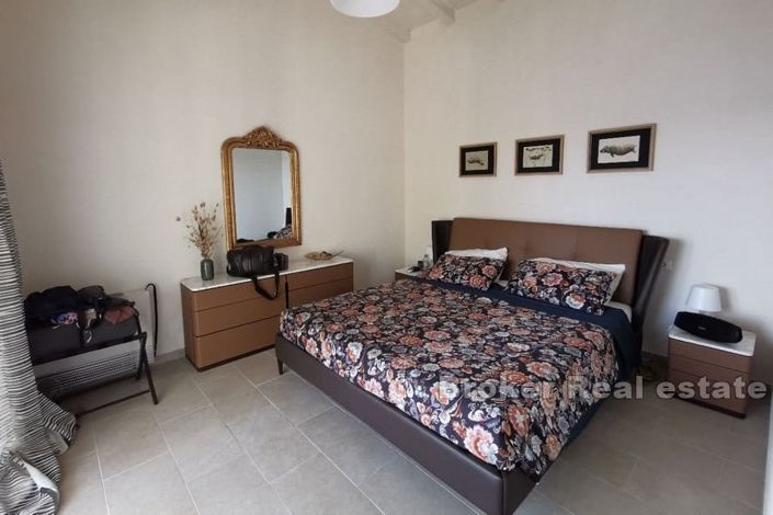 Image No.4-8 Bed Villa for sale