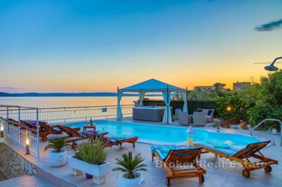 1 - Kaštel Sucurac, Villa