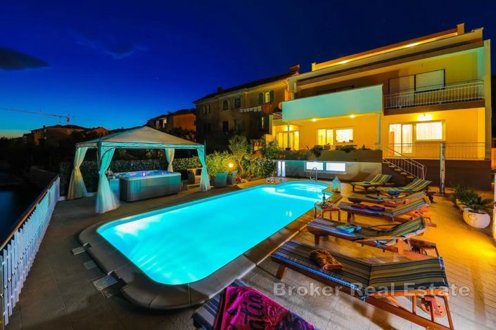 Image No.20-5 Bed Villa for sale