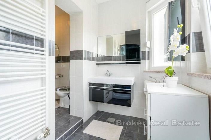 Image No.13-Villa de 4 chambres à vendre à Ciovo