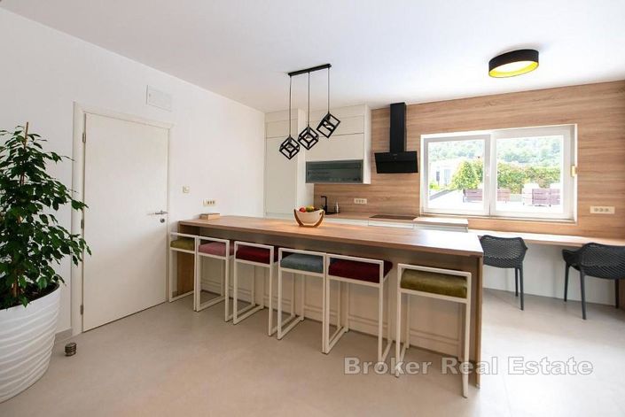 Image No.3-Villa de 4 chambres à vendre à Ciovo