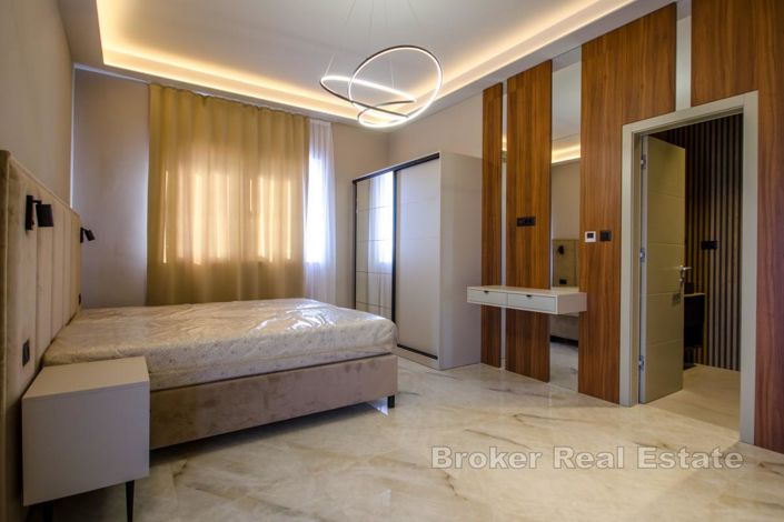 Image No.17-Villa de 6 chambres à vendre à Rogoznica