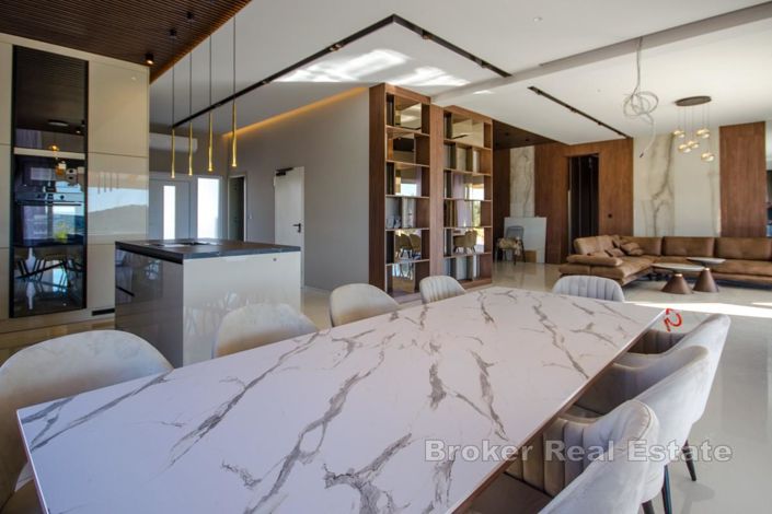 Image No.4-Villa de 6 chambres à vendre à Rogoznica