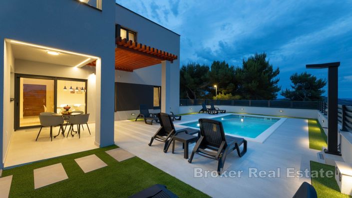 Image No.18-Villa de 5 chambres à vendre à Trogir