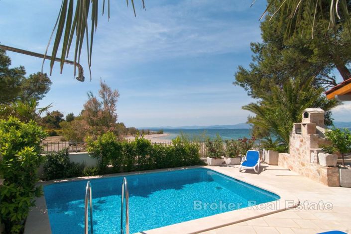 Image No.2-3 Bed Villa for sale