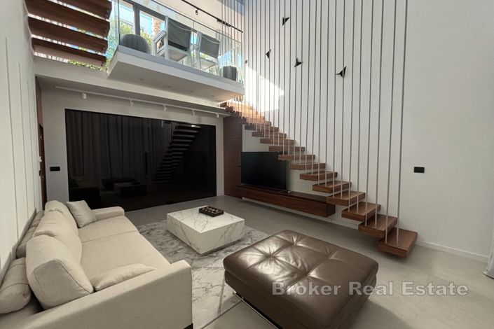 Image No.7-Villa de 4 chambres à vendre à Ciovo