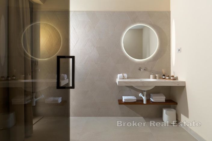 Image No.20-Villa de 5 chambres à vendre à Primošten