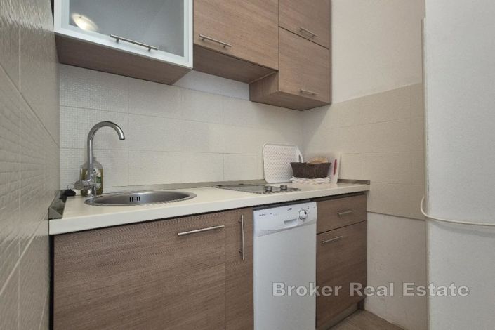 Image No.13-11 Bed Villa for sale