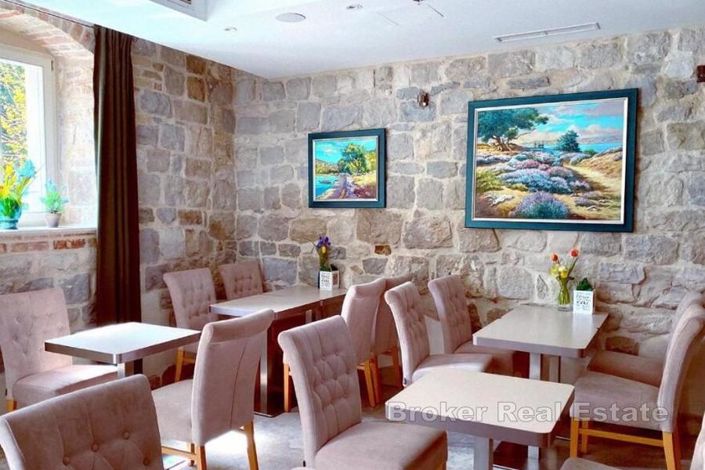 Image No.2-21 Bed Hotel for sale