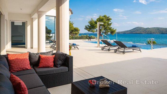 Image No.4-7 Bed Villa for sale