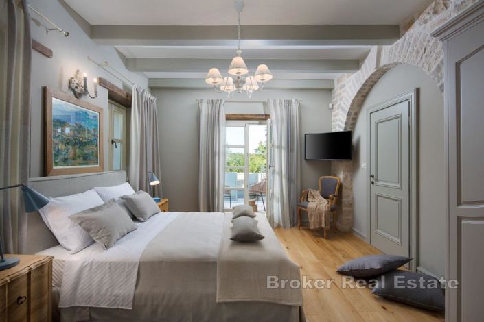 Image No.11-5 Bed Villa for sale