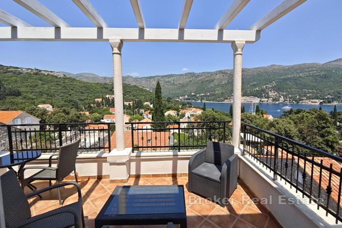 Image No.11-9 Bed Villa for sale