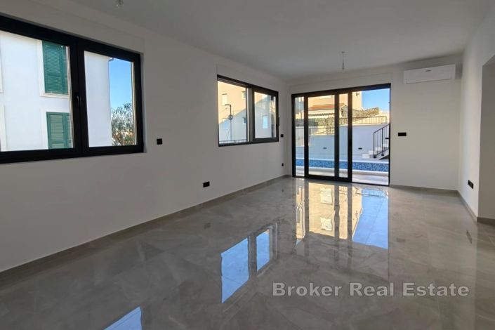 Image No.5-Appartement de 3 chambres à vendre à Ciovo