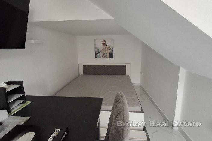 Image No.12-Villa de 14 chambres à vendre à Ciovo