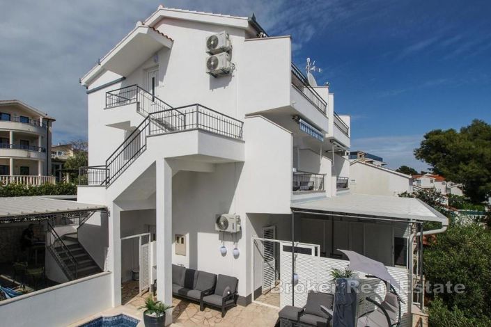 Image No.19-Villa de 14 chambres à vendre à Ciovo