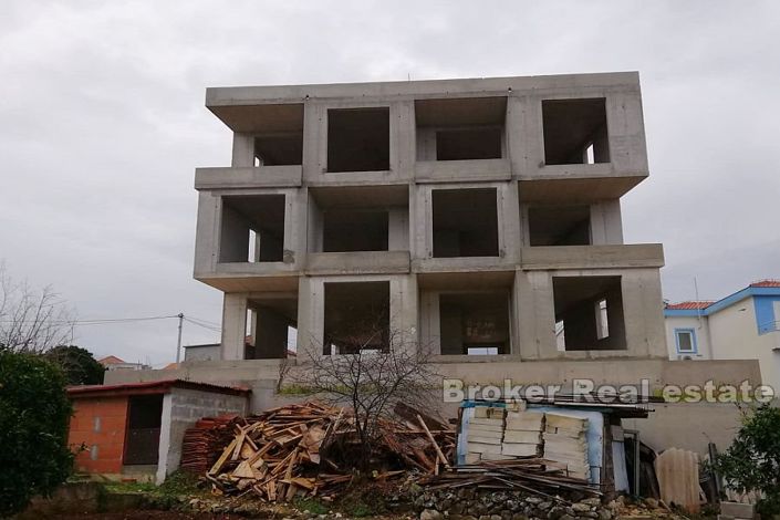 Image No.10-12 Bed Villa for sale