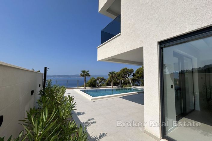 Image No.3-4 Bed Villa for sale