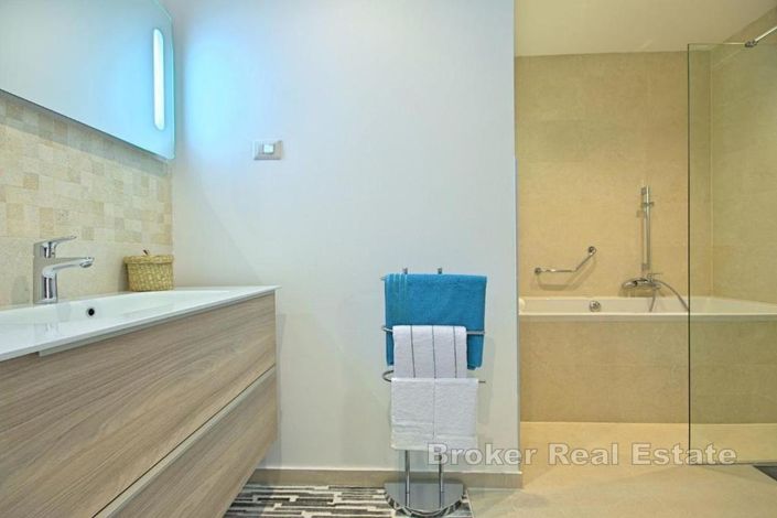 Image No.11-3 Bed Villa for sale