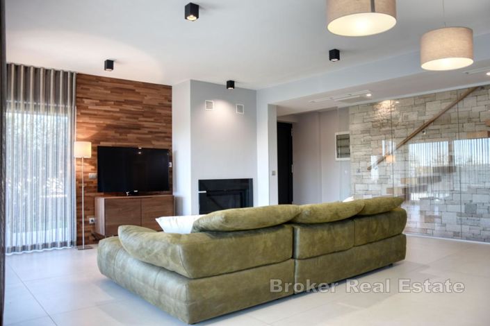 Image No.6-3 Bed Villa for sale