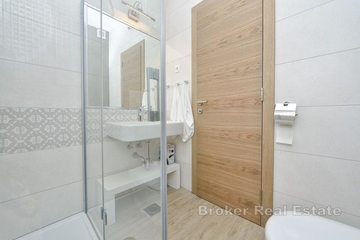 Image No.13-24 Bed Villa for sale