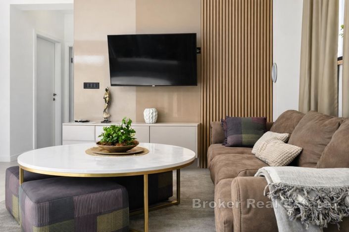 Image No.8-5 Bed Villa for sale