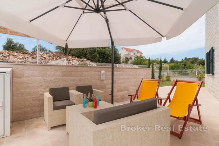 Image No.2-3 Bed Villa for sale