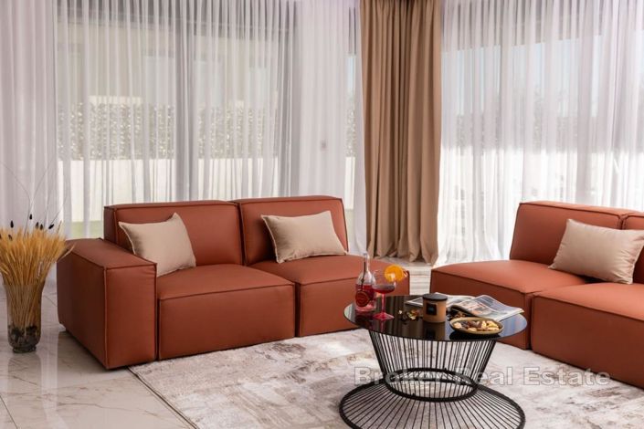 Image No.3-4 Bed Villa for sale