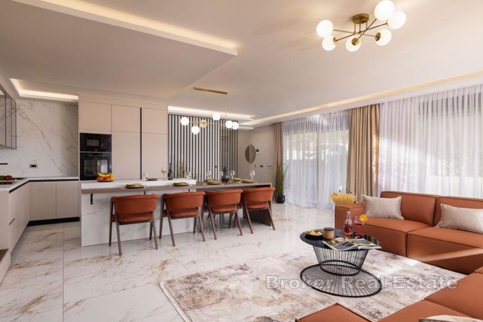 Image No.5-4 Bed Villa for sale