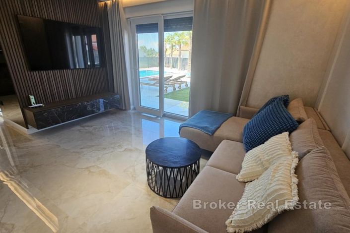 Image No.3-3 Bed Apartment for sale