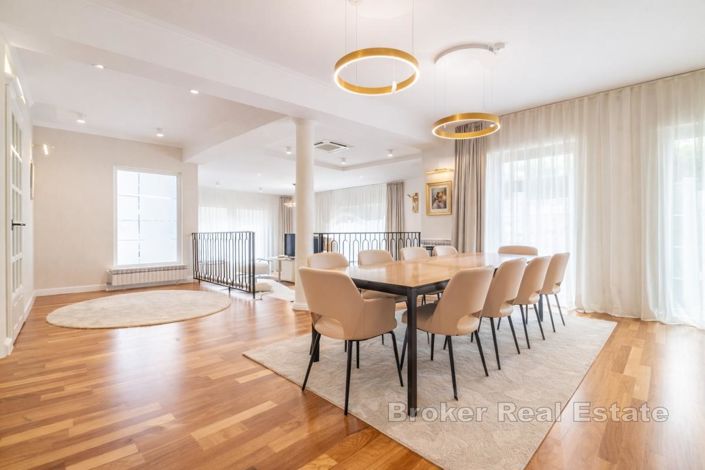 Image No.6-4 Bed Villa for sale