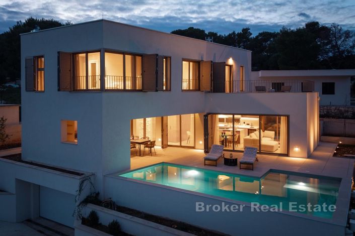 Image No.18-3 Bed Villa for sale