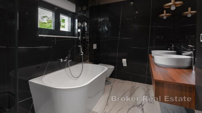 Image No.10-Villa de 4 chambres à vendre à Split