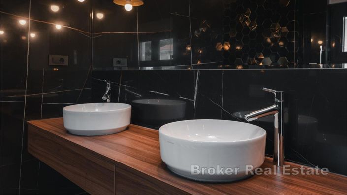 Image No.11-Villa de 4 chambres à vendre à Split