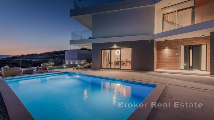 Image No.19-Villa de 4 chambres à vendre à Split