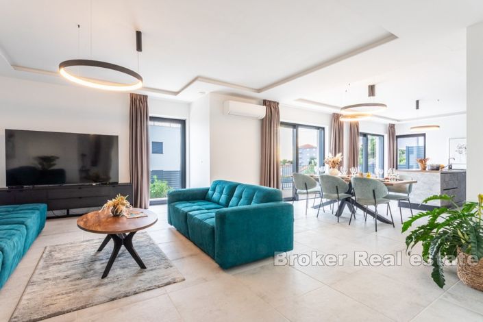 Image No.7-Villa de 3 chambres à vendre à Rogoznica