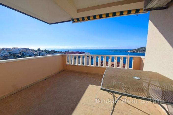 Image No.19-12 Bed Villa for sale