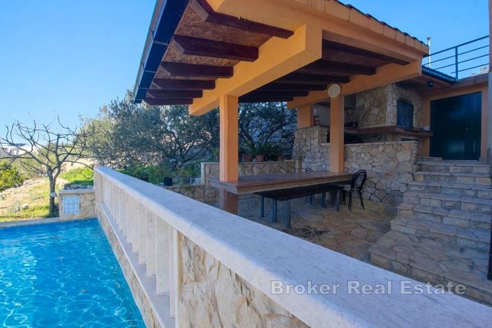 Image No.4-12 Bed Villa for sale