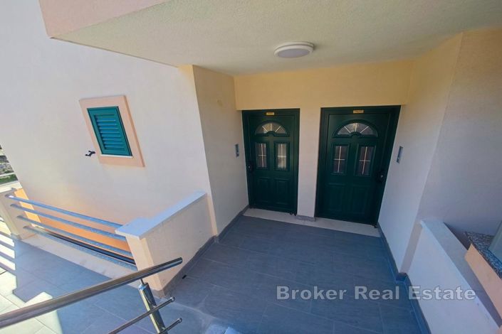 Image No.7-12 Bed Villa for sale