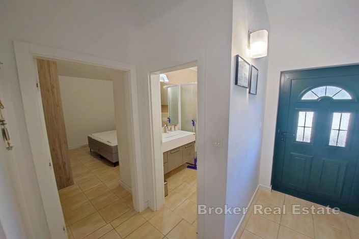 Image No.9-12 Bed Villa for sale