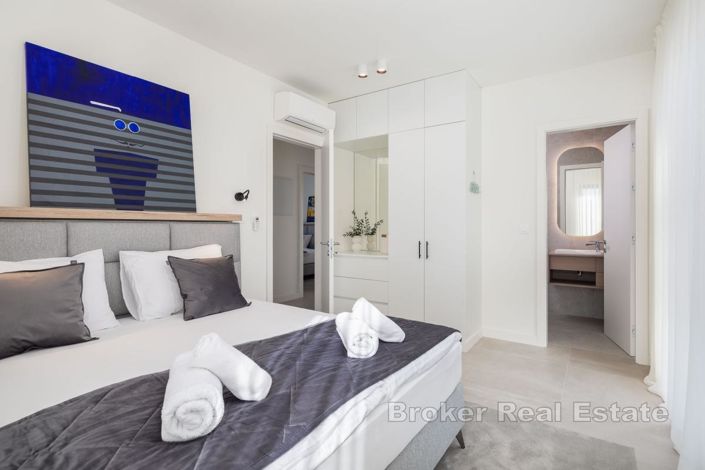 Image No.14-6 Bed Villa for sale