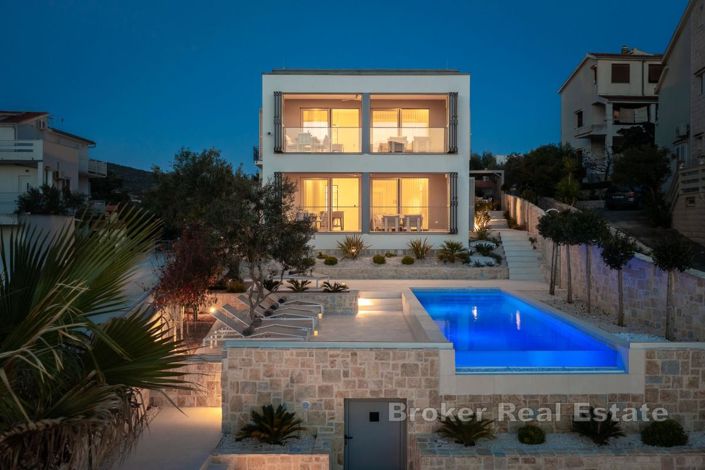 Image No.24-6 Bed Villa for sale