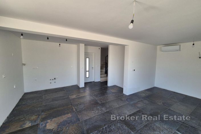 Image No.2-3 Bed Villa for sale