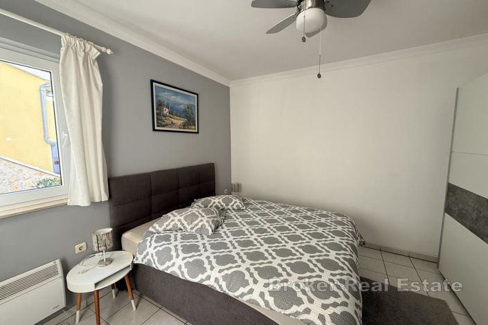 Image No.11-10 Bed Villa for sale