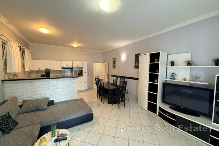 Image No.14-10 Bed Villa for sale