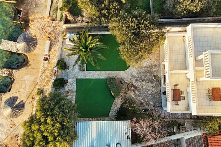 Image No.2-10 Bed Villa for sale