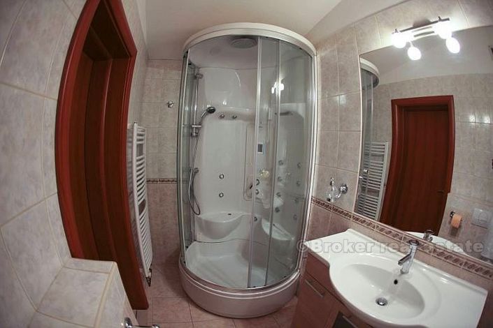 Image No.18-Un hôtel de 10 chambres à vendre à Makarska