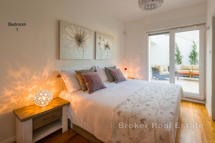 Image No.18-6 Bed Villa for sale